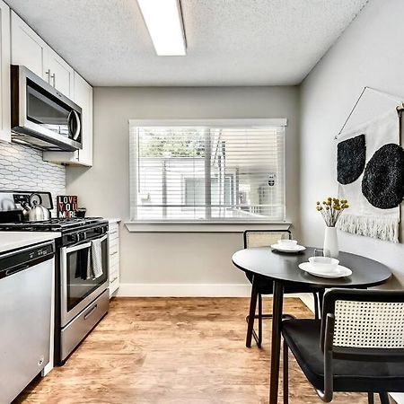 Apartamento Bright And Cheerful Flat, Near Fair Park Dallas Exterior foto