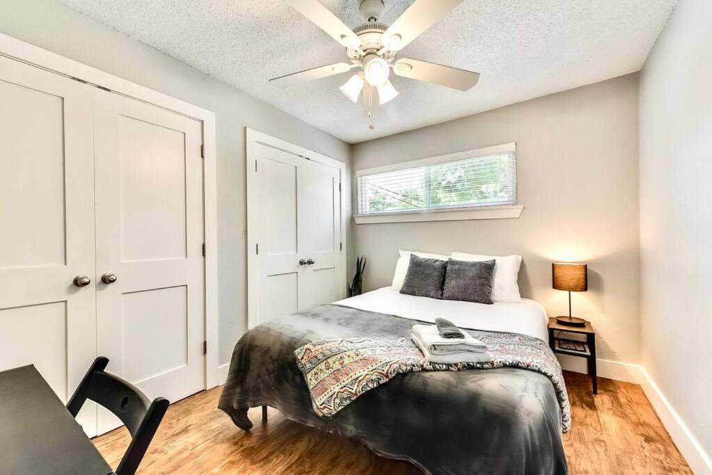 Apartamento Bright And Cheerful Flat, Near Fair Park Dallas Exterior foto