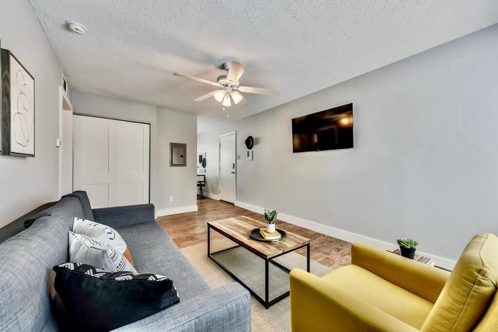 Apartamento Bright And Cheerful Flat, Near Fair Park Dallas Exterior foto